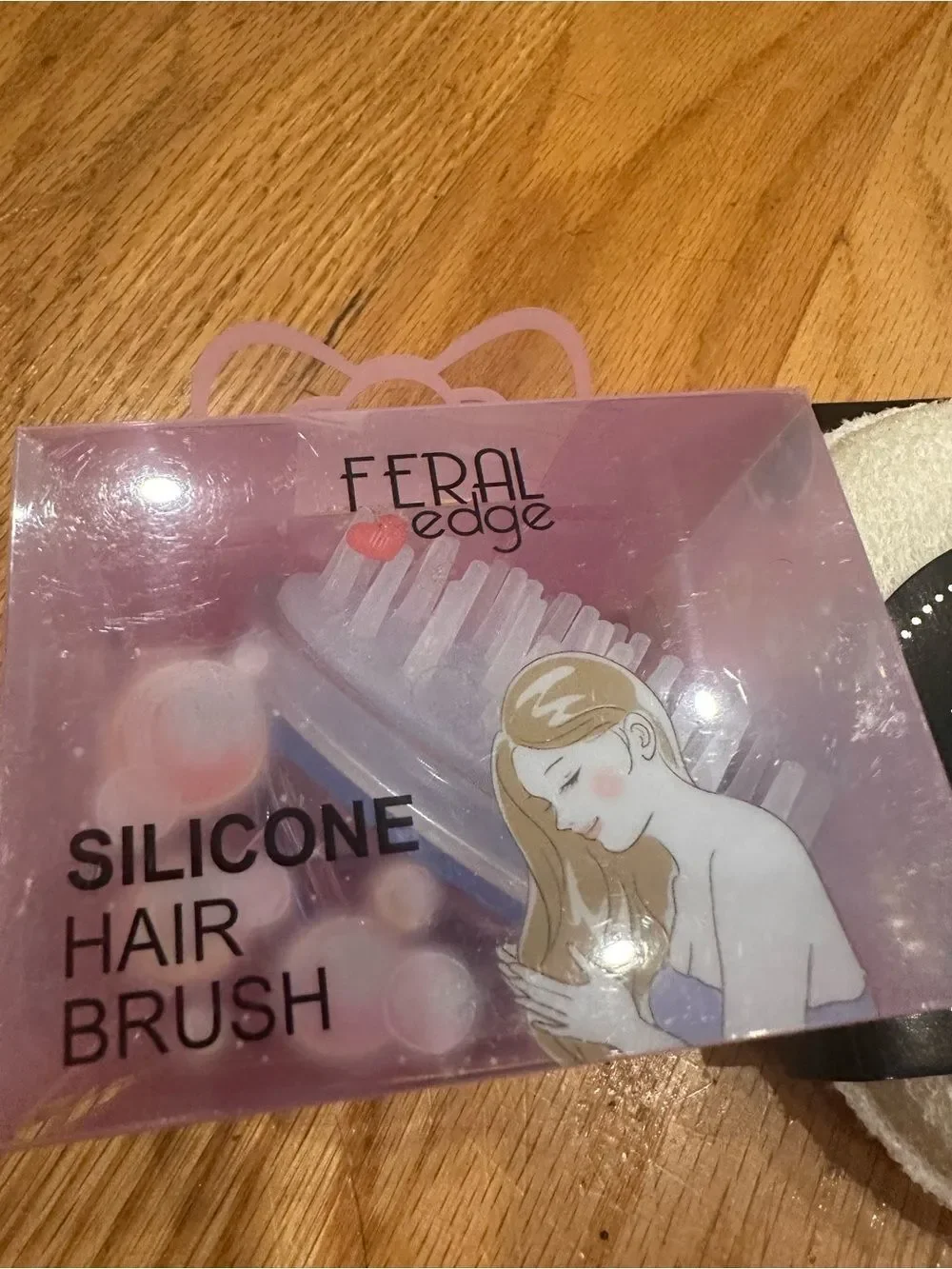 Feral Edge Silicone Hair Brush - Light Purple & Bath sponge